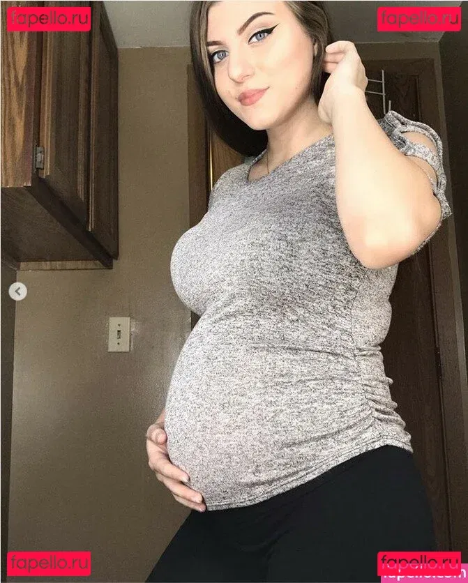 Honeyybabyydk Onlyfans Photo Gallery 