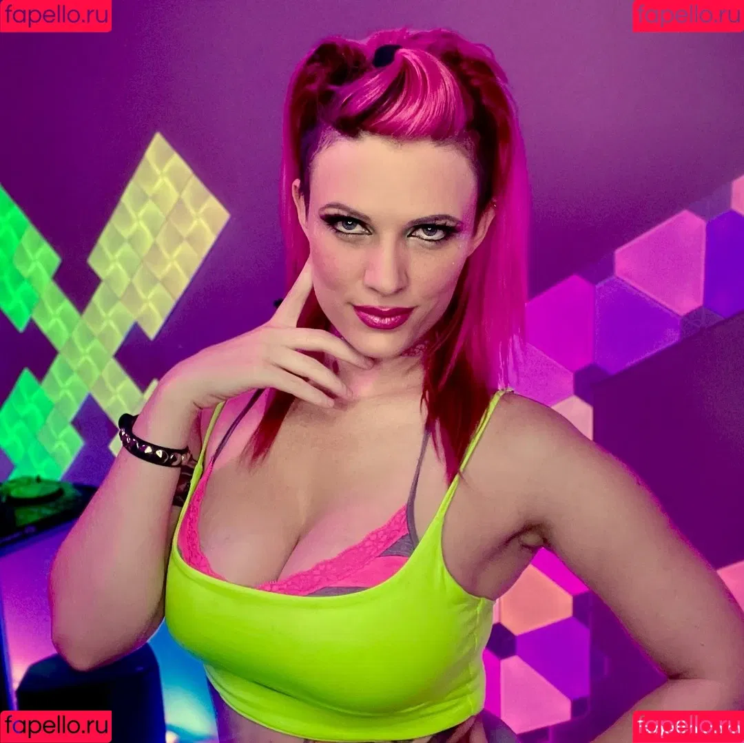 scxrlet64 Onlyfans Photo Gallery 