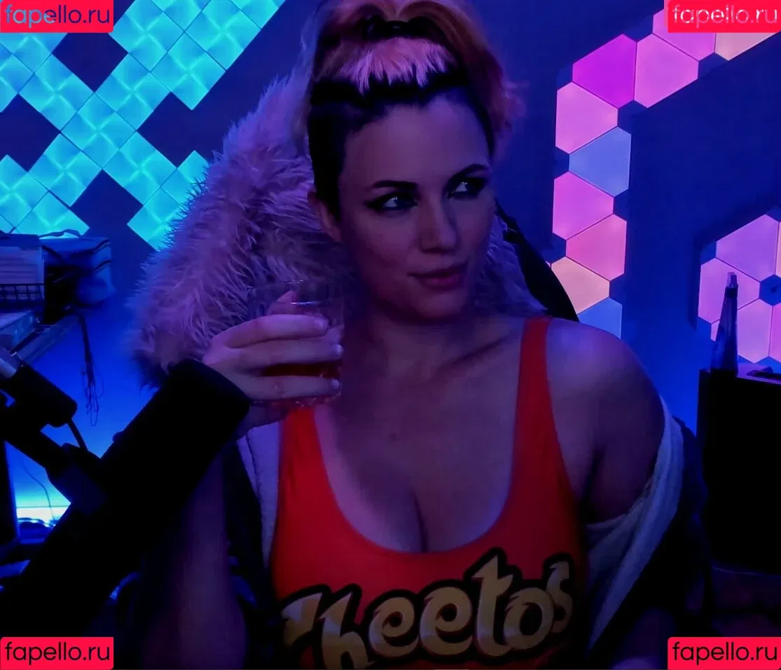 scxrlet64 Onlyfans Photo Gallery 