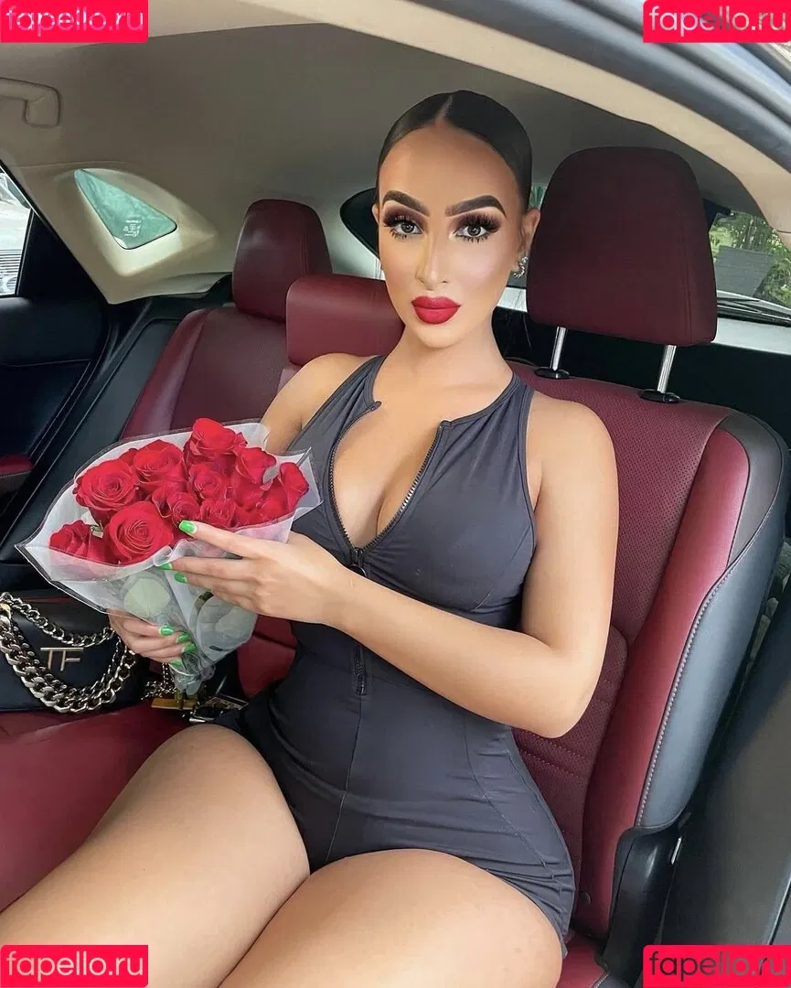 Omaima Benamre Onlyfans Photo Gallery 
