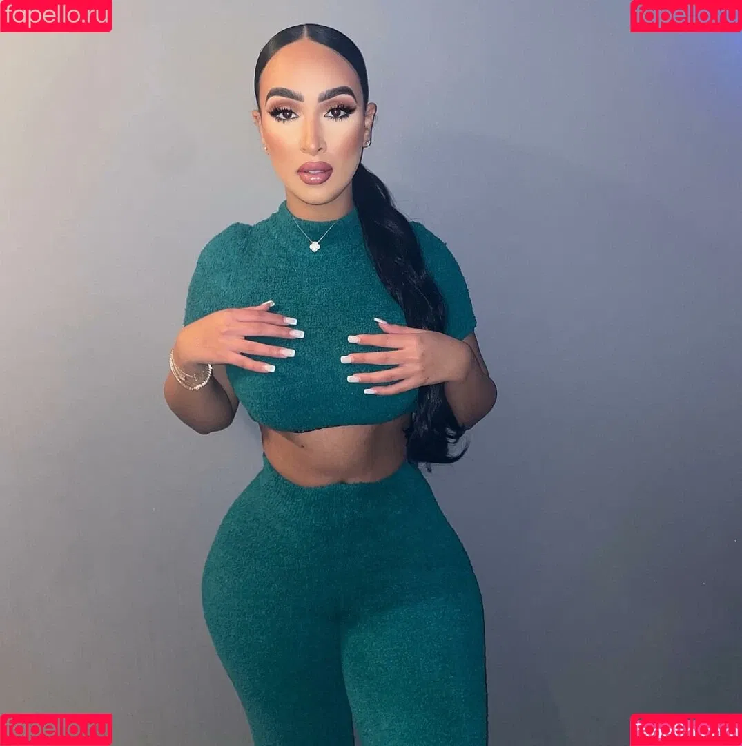 Omaima Benamre Onlyfans Photo Gallery 