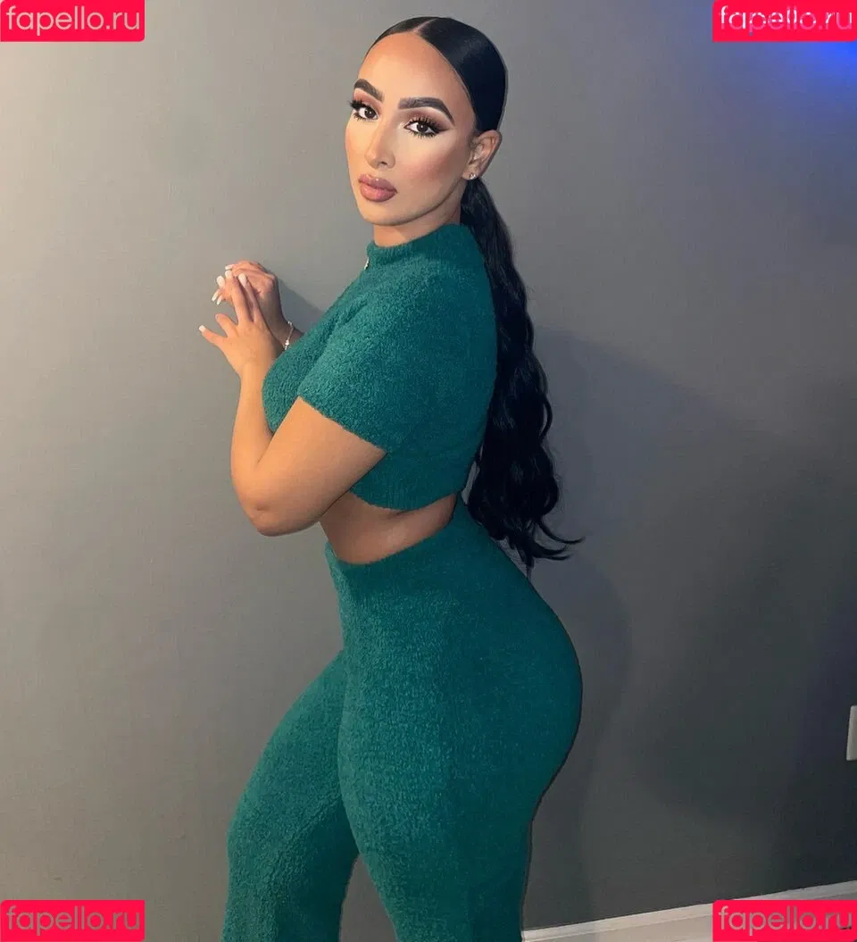 Omaima Benamre Onlyfans Photo Gallery 