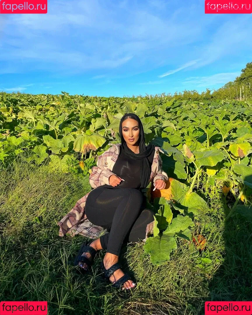 Omaima Benamre Onlyfans Photo Gallery 