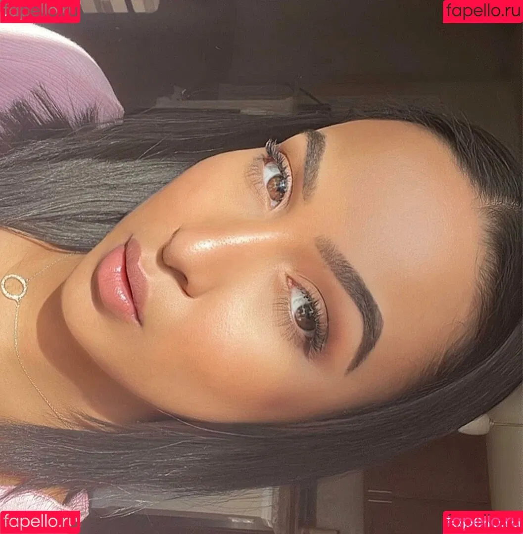 Omaima Benamre Onlyfans Photo Gallery 