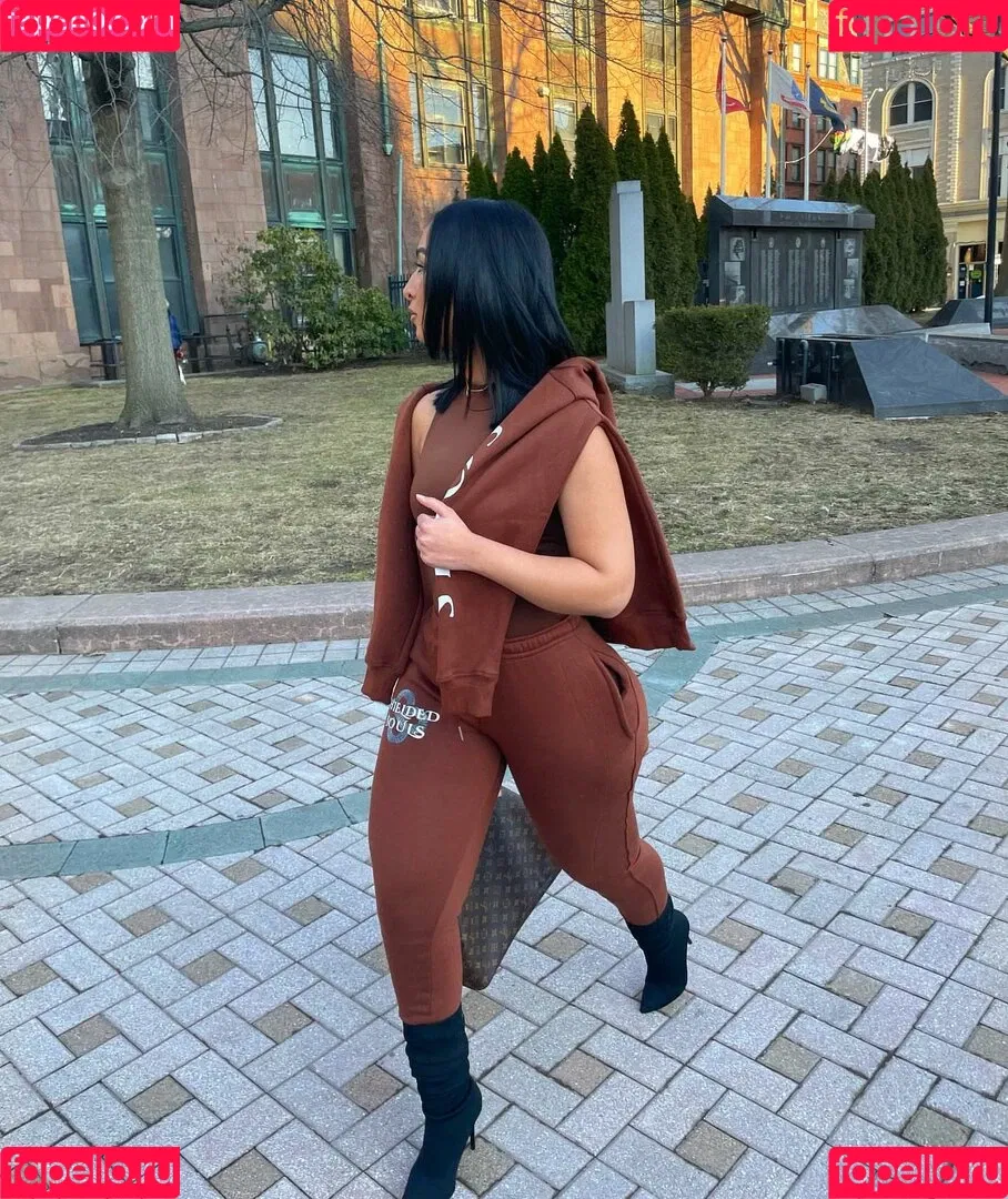 Omaima Benamre Onlyfans Photo Gallery 