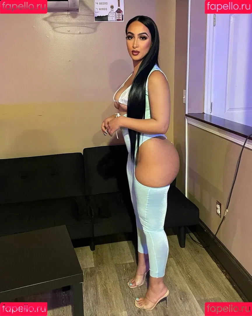 Omaima Benamre Onlyfans Photo Gallery 