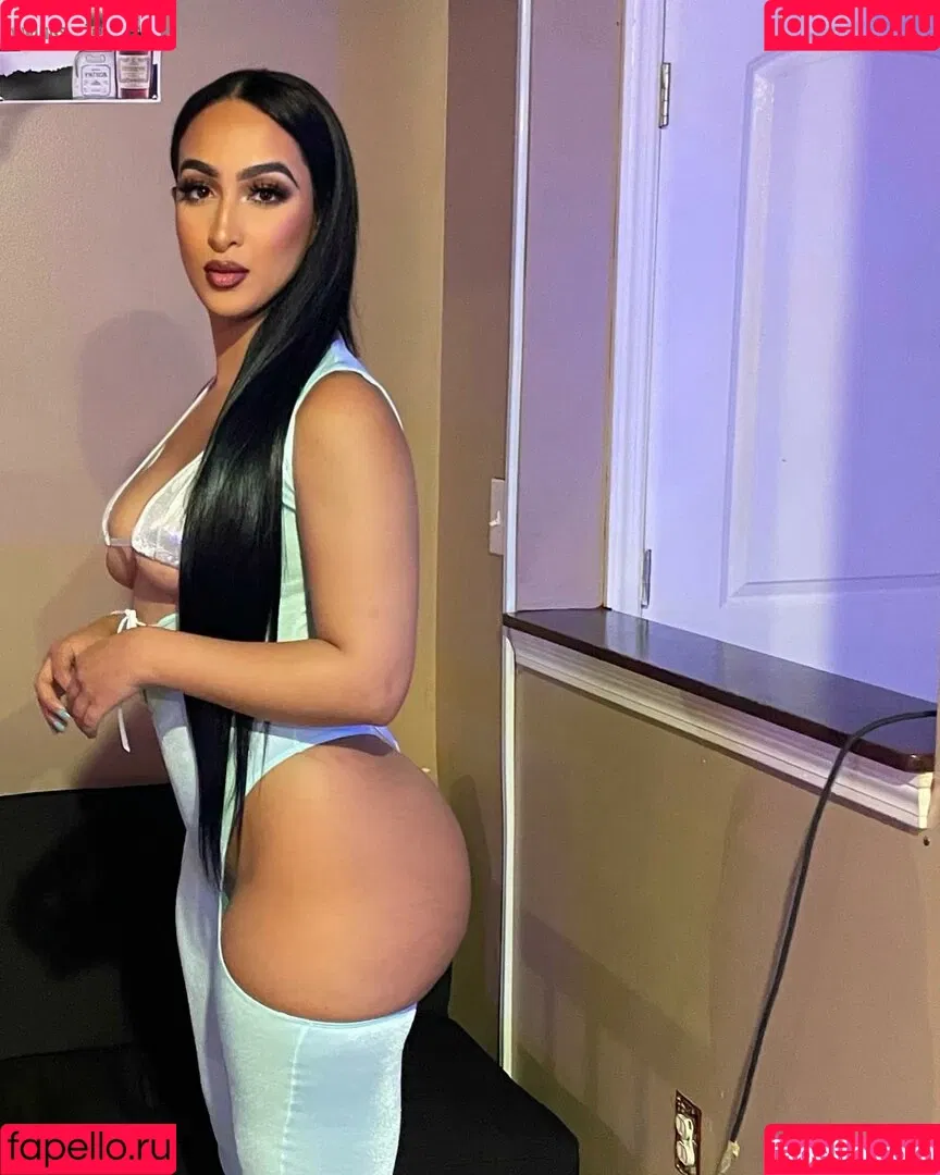 Omaima Benamre Onlyfans Photo Gallery 