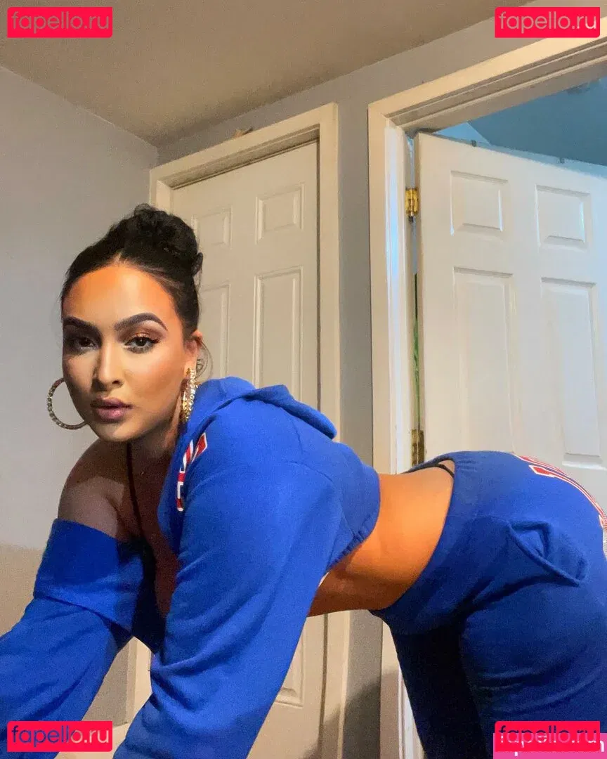 Omaima Benamre Onlyfans Photo Gallery 