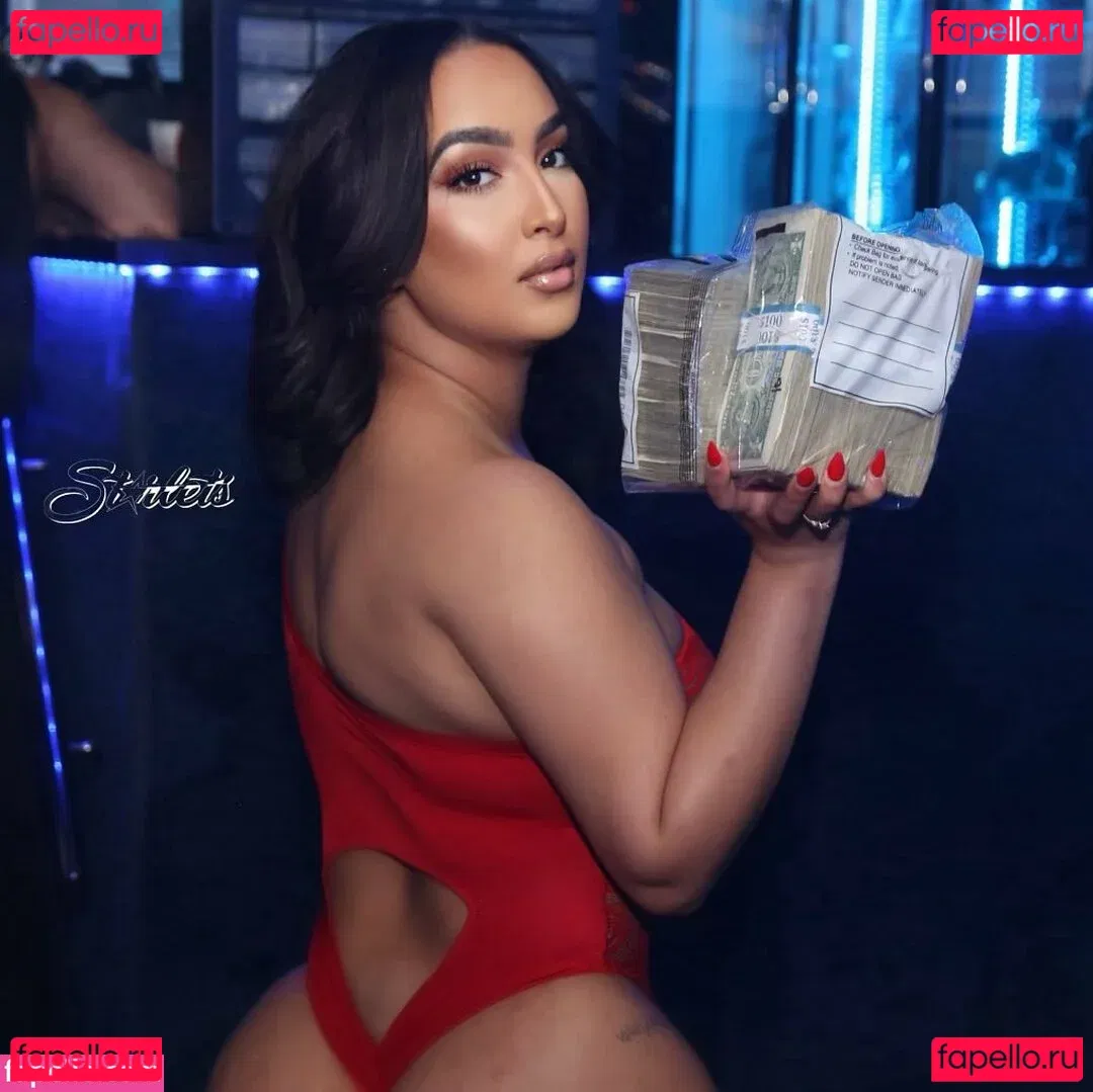 Omaima Benamre Onlyfans Photo Gallery 