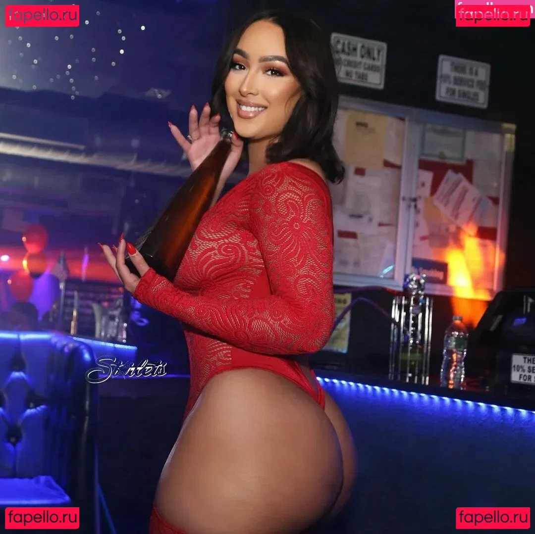 Omaima Benamre Onlyfans Photo Gallery 