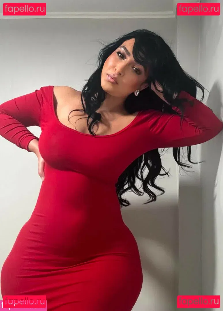 Omaima Benamre Onlyfans Photo Gallery 