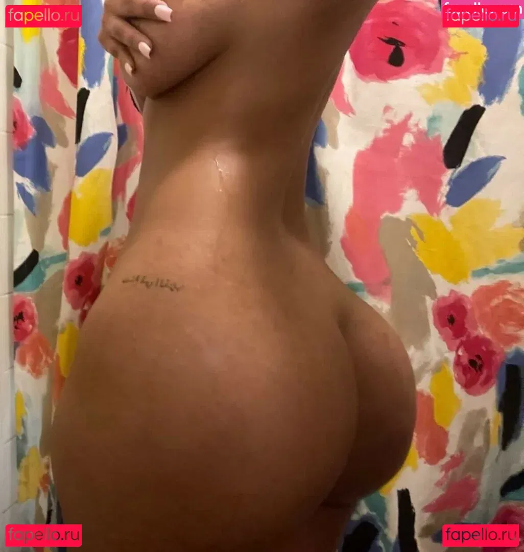 Omaima Benamre Onlyfans Photo Gallery 