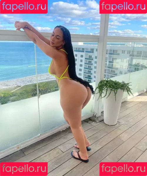 Omaima Benamre Onlyfans Photo Gallery 