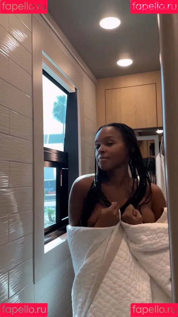 Janelle Monae Onlyfans Photo Gallery 