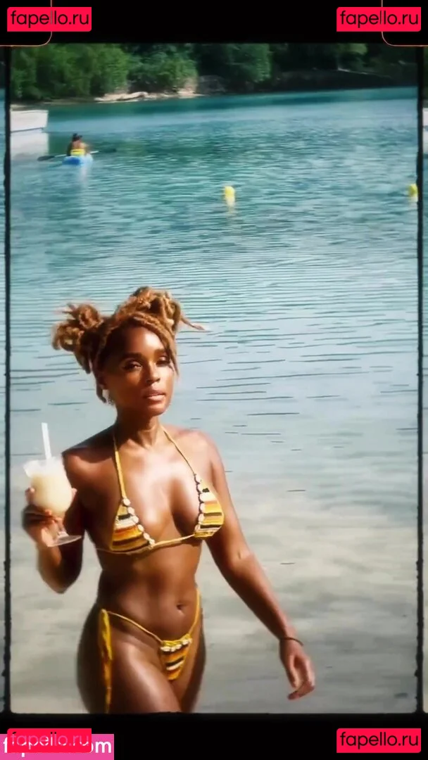 Janelle Monae Onlyfans Photo Gallery 