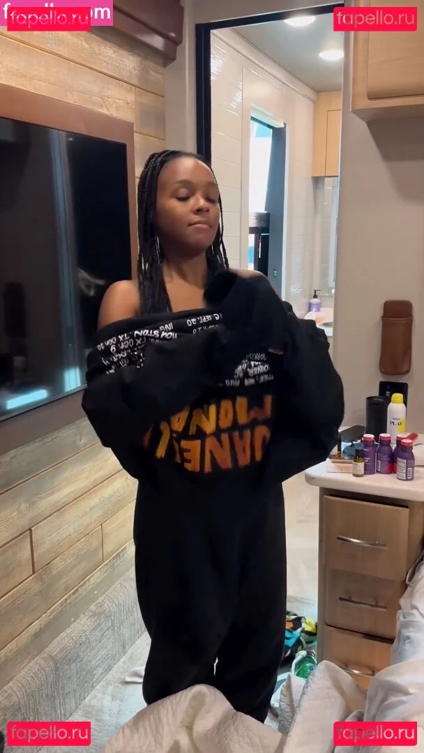 Janelle Monae Onlyfans Photo Gallery 