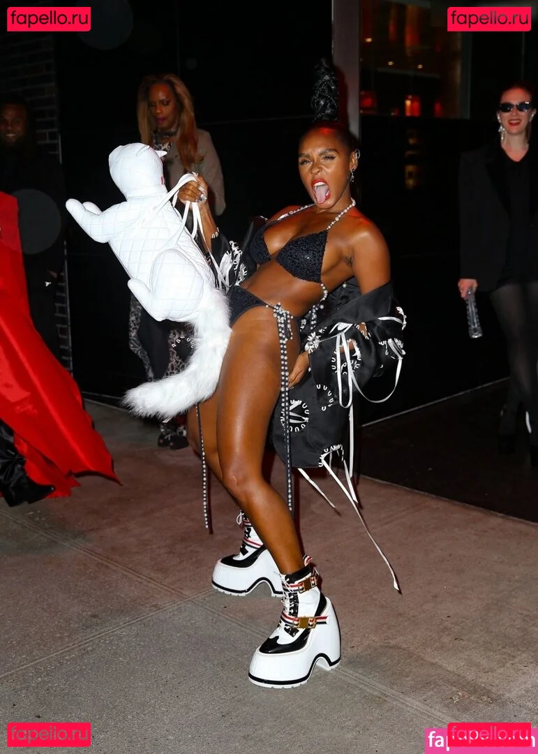Janelle Monae Onlyfans Photo Gallery 