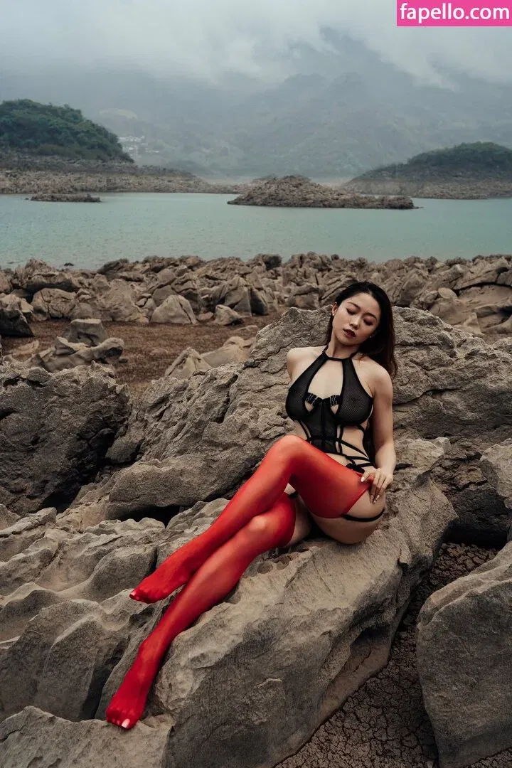 ulanda Onlyfans Photo Gallery 