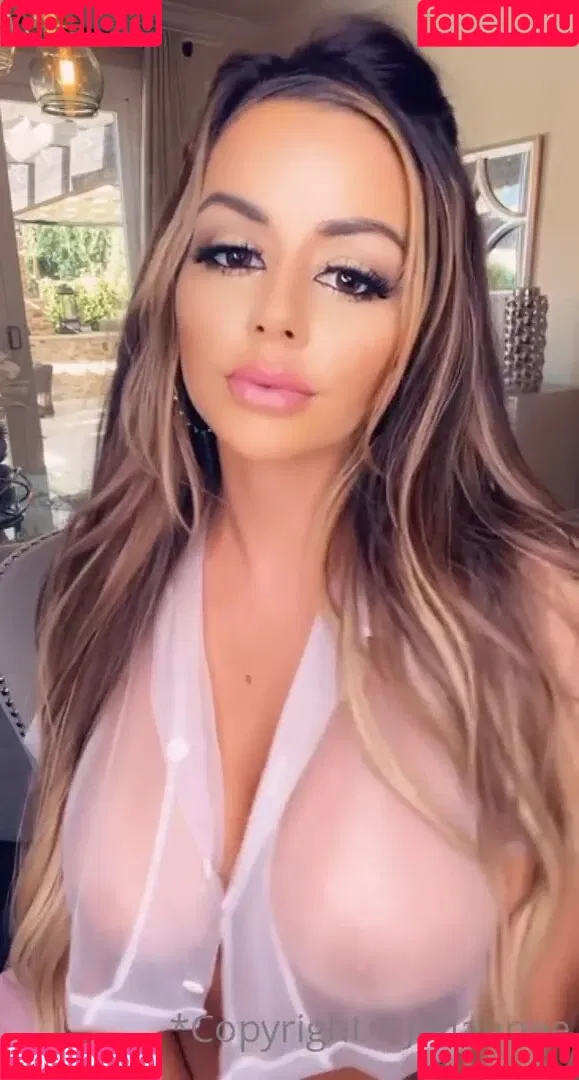 Juli.annee Onlyfans Photo Gallery 