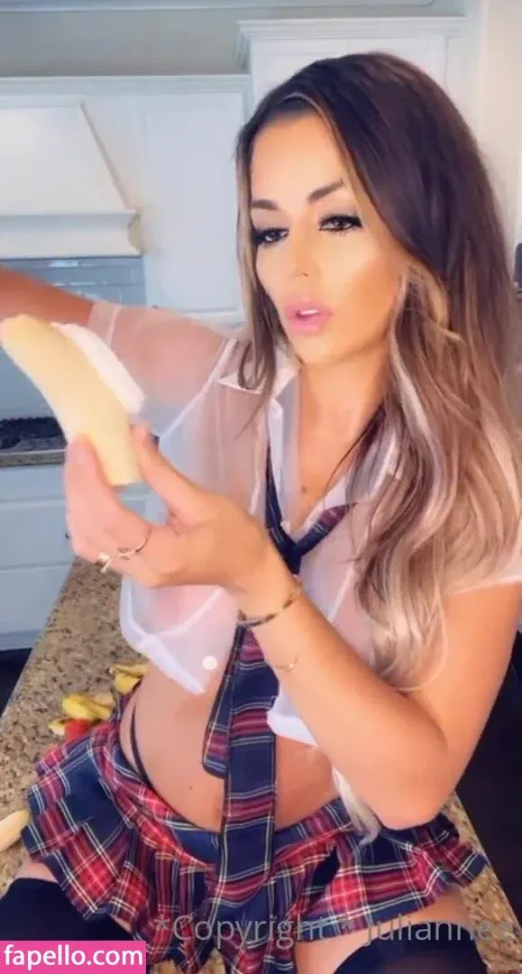 Juli.annee Onlyfans Photo Gallery 