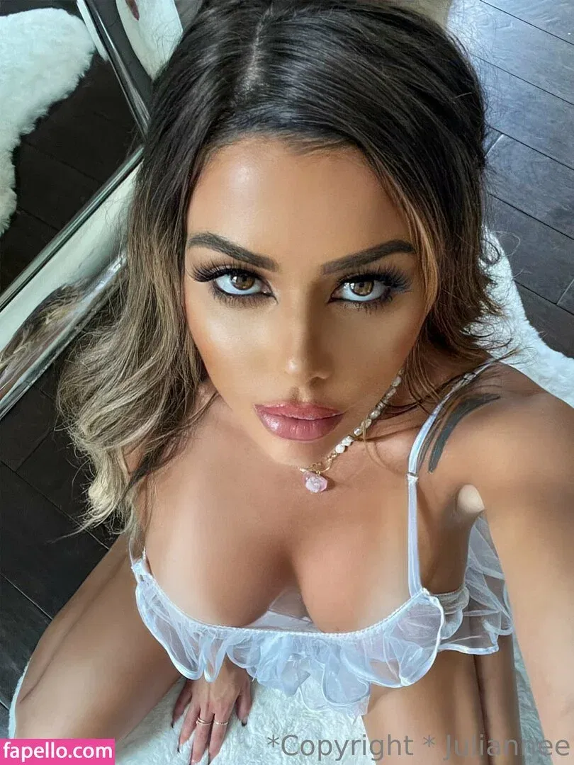 Juli.annee Onlyfans Photo Gallery 
