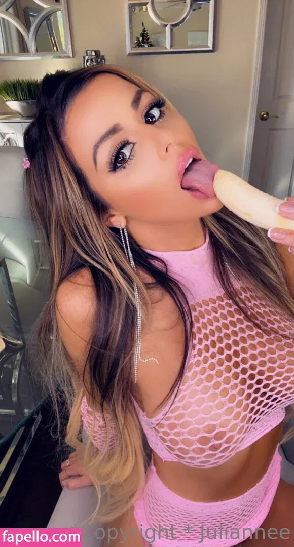 Juli.annee Onlyfans Photo Gallery 