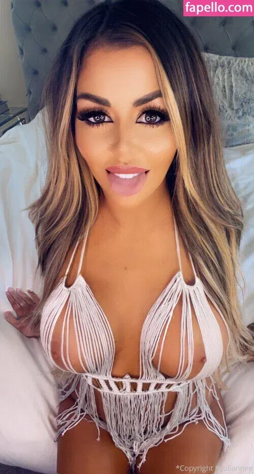 Juli.annee Onlyfans Photo Gallery 