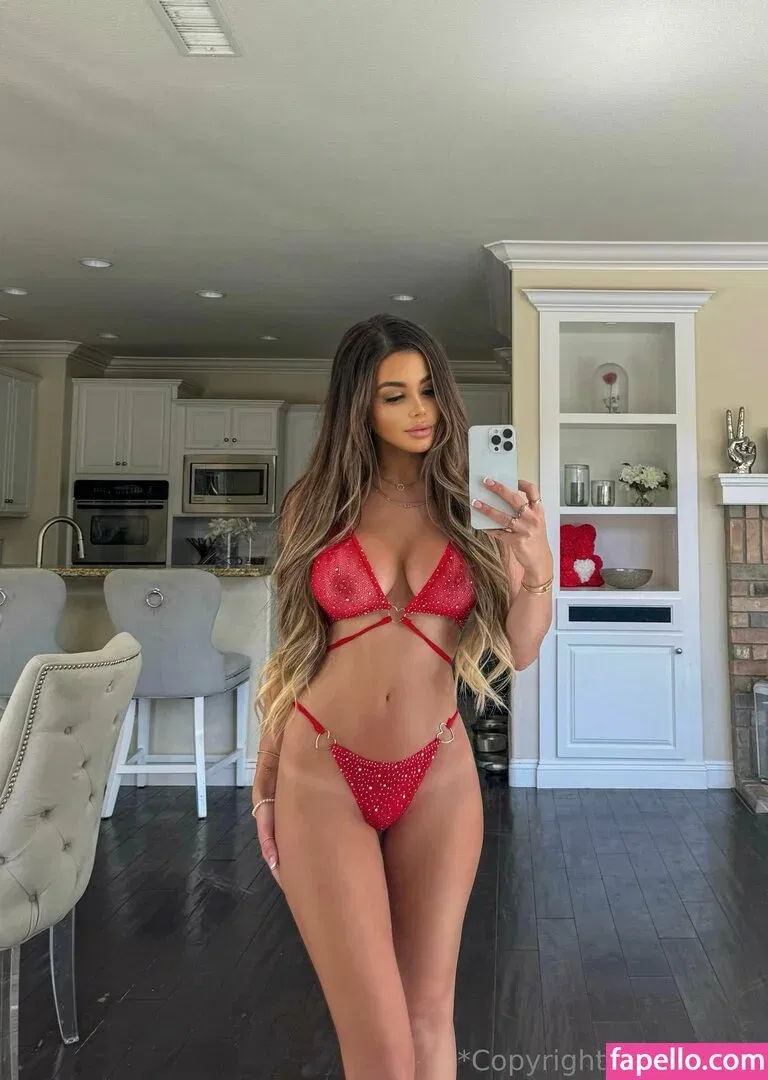 Juli.annee Onlyfans Photo Gallery 