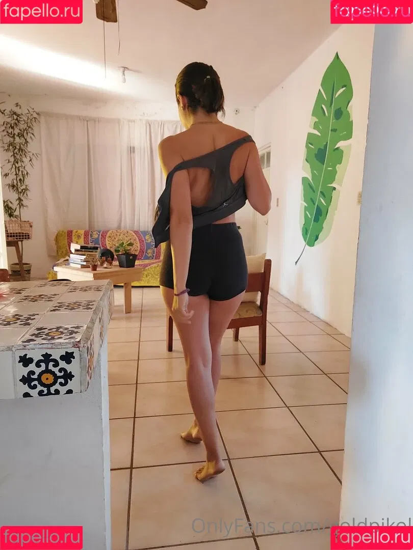 goldpikol Onlyfans Photo Gallery 