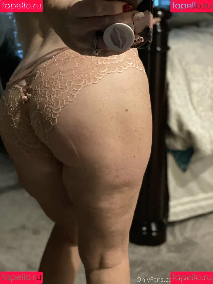 aclassymilf Onlyfans Photo Gallery 