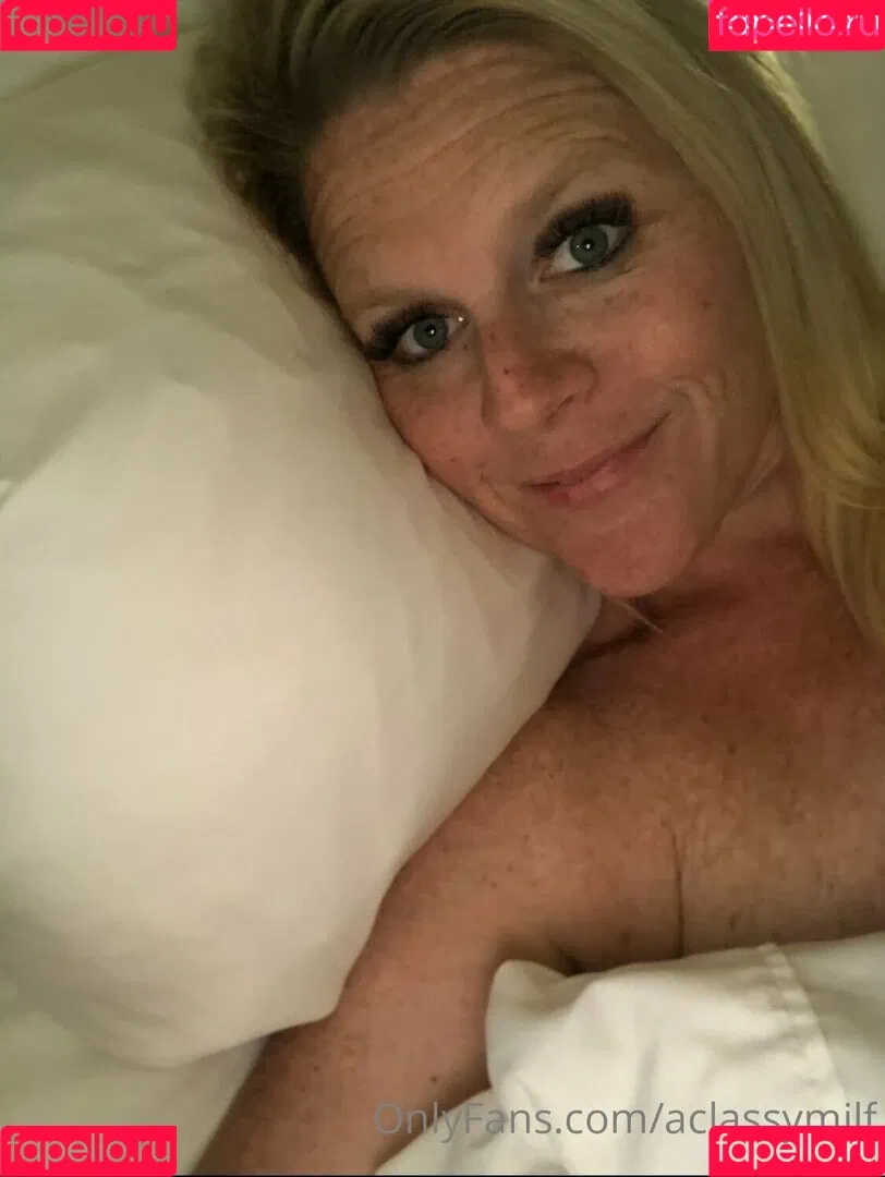 aclassymilf Onlyfans Photo Gallery 