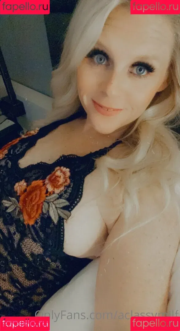 aclassymilf Onlyfans Photo Gallery 