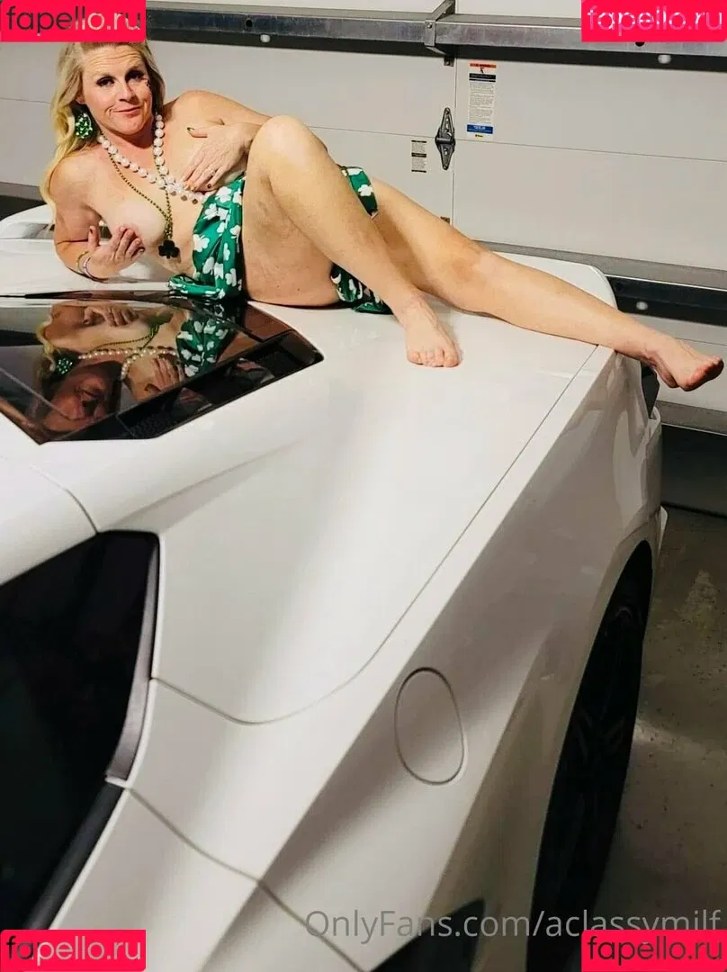aclassymilf Onlyfans Photo Gallery 