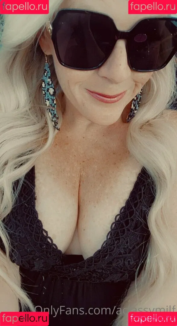 aclassymilf Onlyfans Photo Gallery 