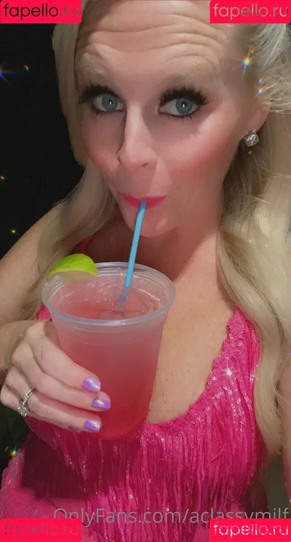 aclassymilf Onlyfans Photo Gallery 