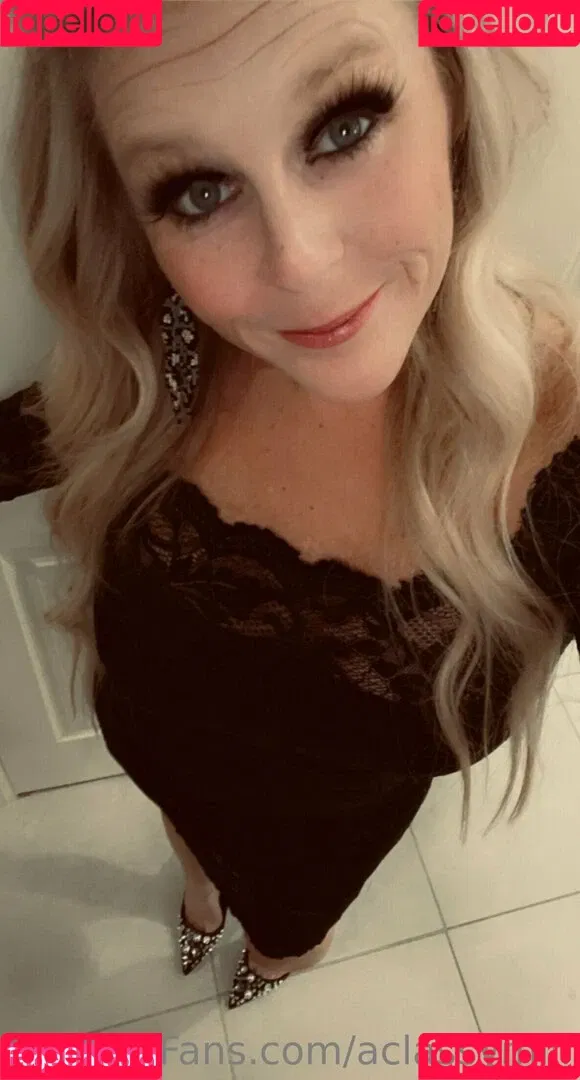 aclassymilf Onlyfans Photo Gallery 