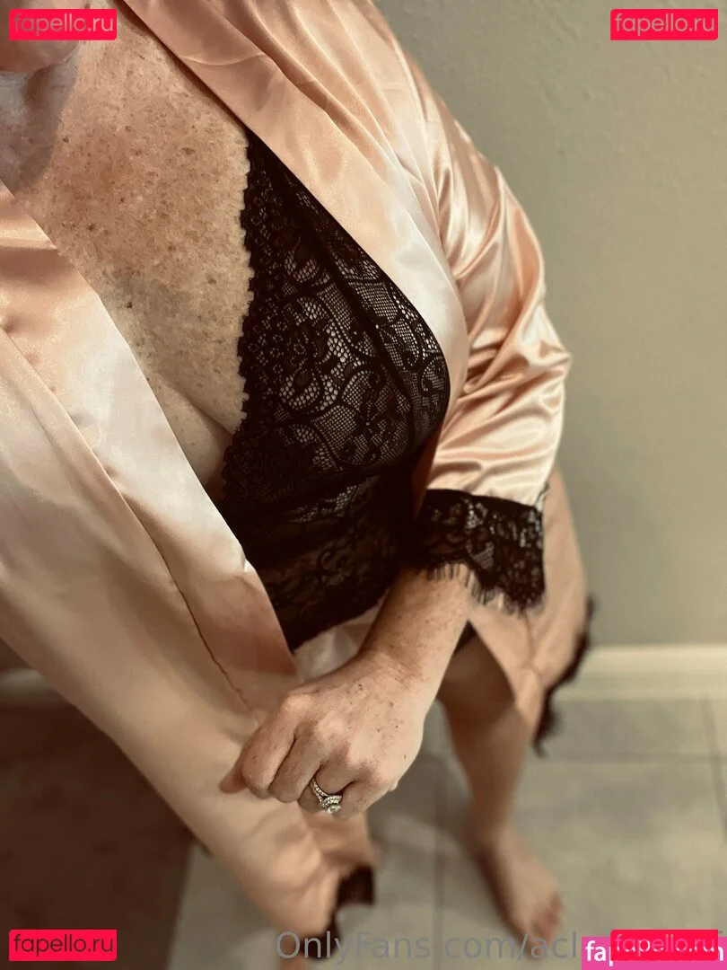 aclassymilf Onlyfans Photo Gallery 