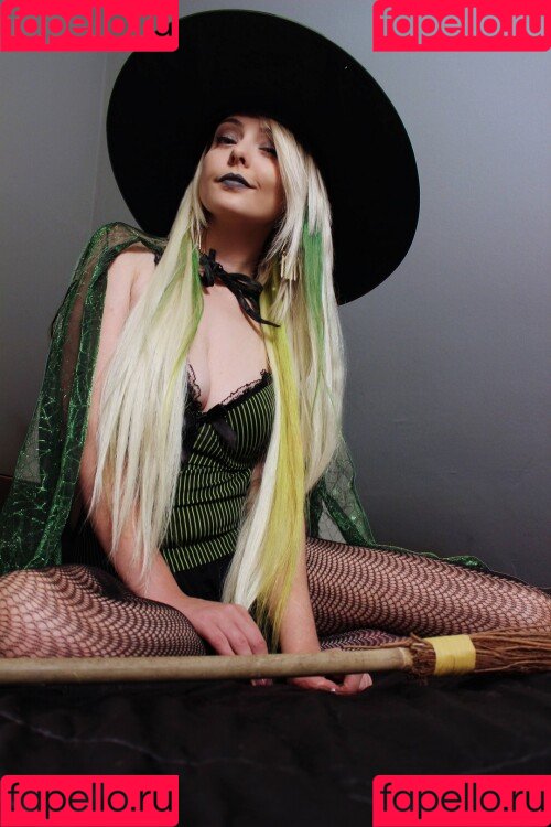 Batman Onlyfans Photo Gallery 