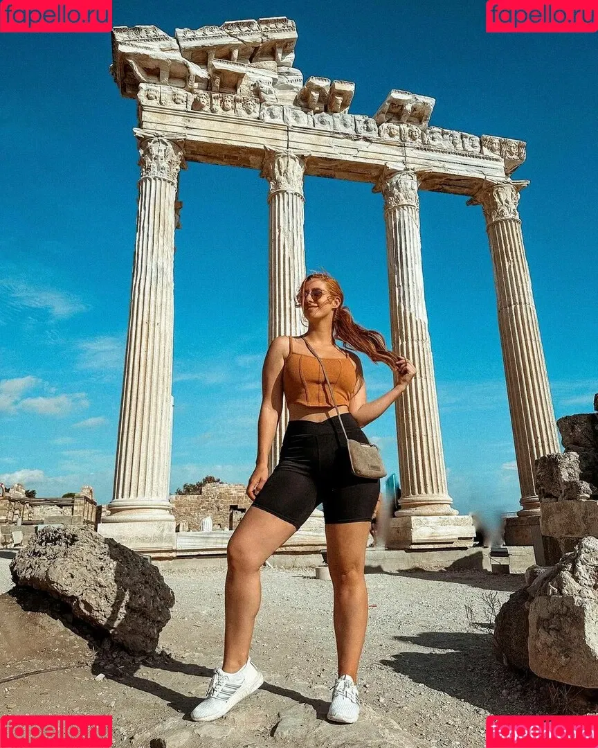 Lara Loft Onlyfans Photo Gallery 