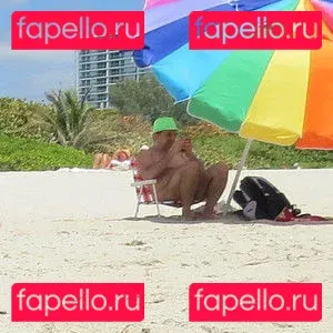 Beach Couple Onlyfans Photo Gallery 