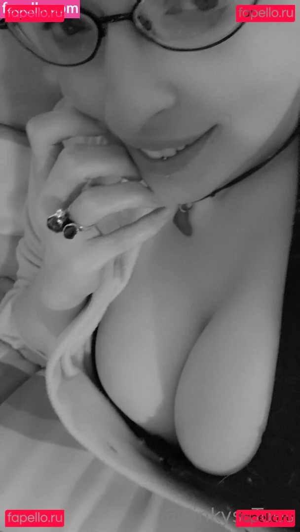 pinkys_toes Onlyfans Photo Gallery 