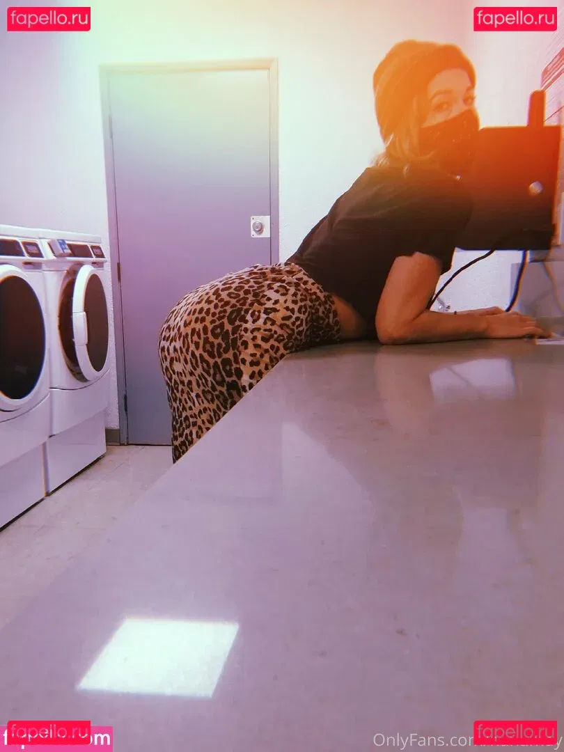 mayloveyou Onlyfans Photo Gallery 