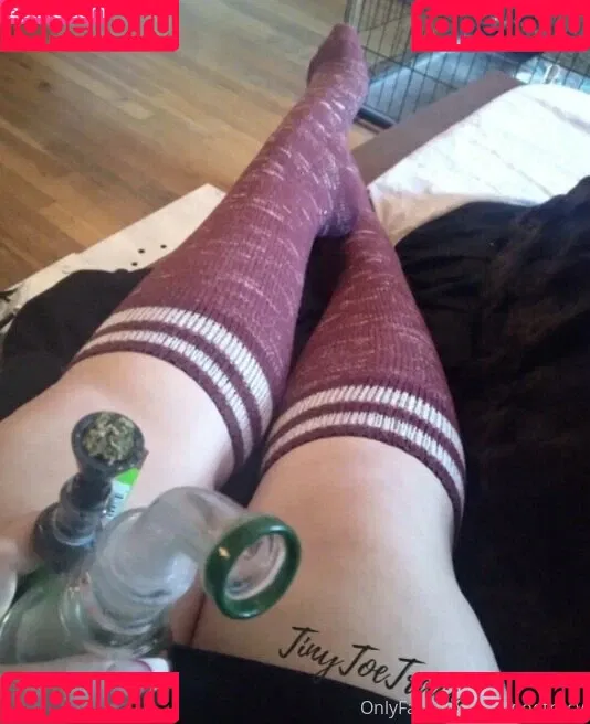 tinytoetracy Onlyfans Photo Gallery 
