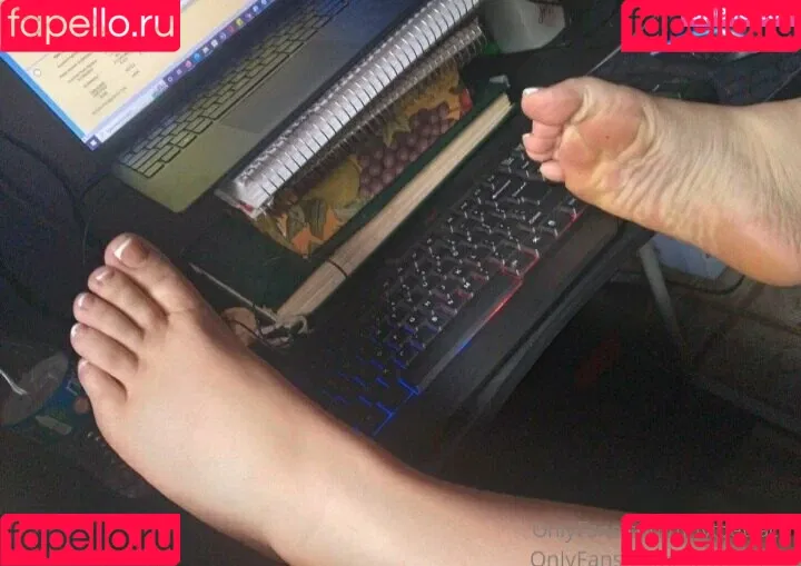 tinytoetracy Onlyfans Photo Gallery 