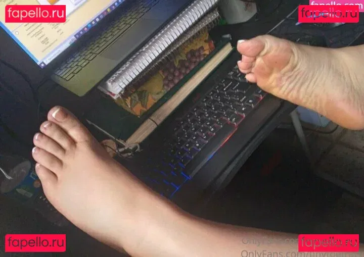 tinytoetracy Onlyfans Photo Gallery 