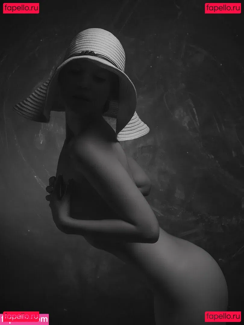 helen_frost Onlyfans Photo Gallery 