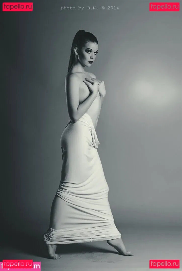 helen_frost Onlyfans Photo Gallery 