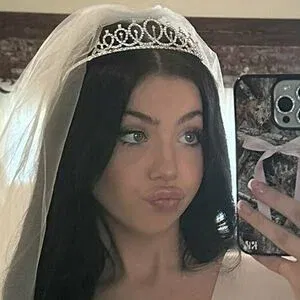 imhollyday Onlyfans Photo Gallery 