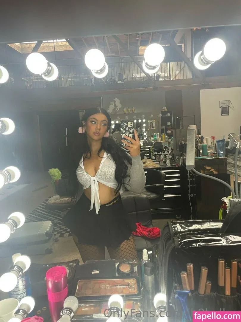 imhollyday Onlyfans Photo Gallery 