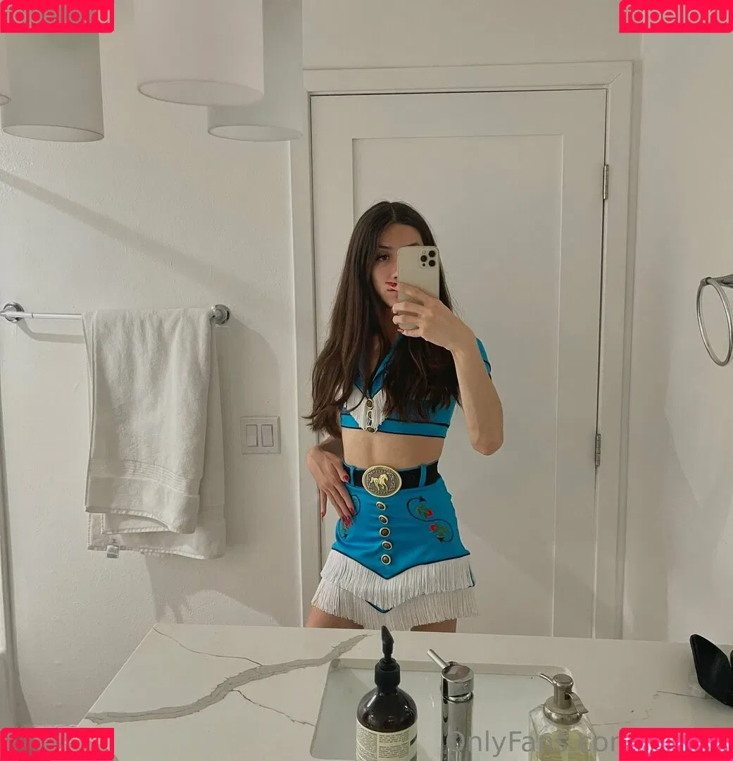 Uyuna Onlyfans Photo Gallery 
